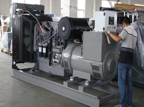 富平柴油发电机组和储能设备配合使用的案例