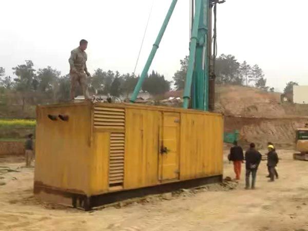 富平如何判断水冷式机油散热器密封件是否需要更换？